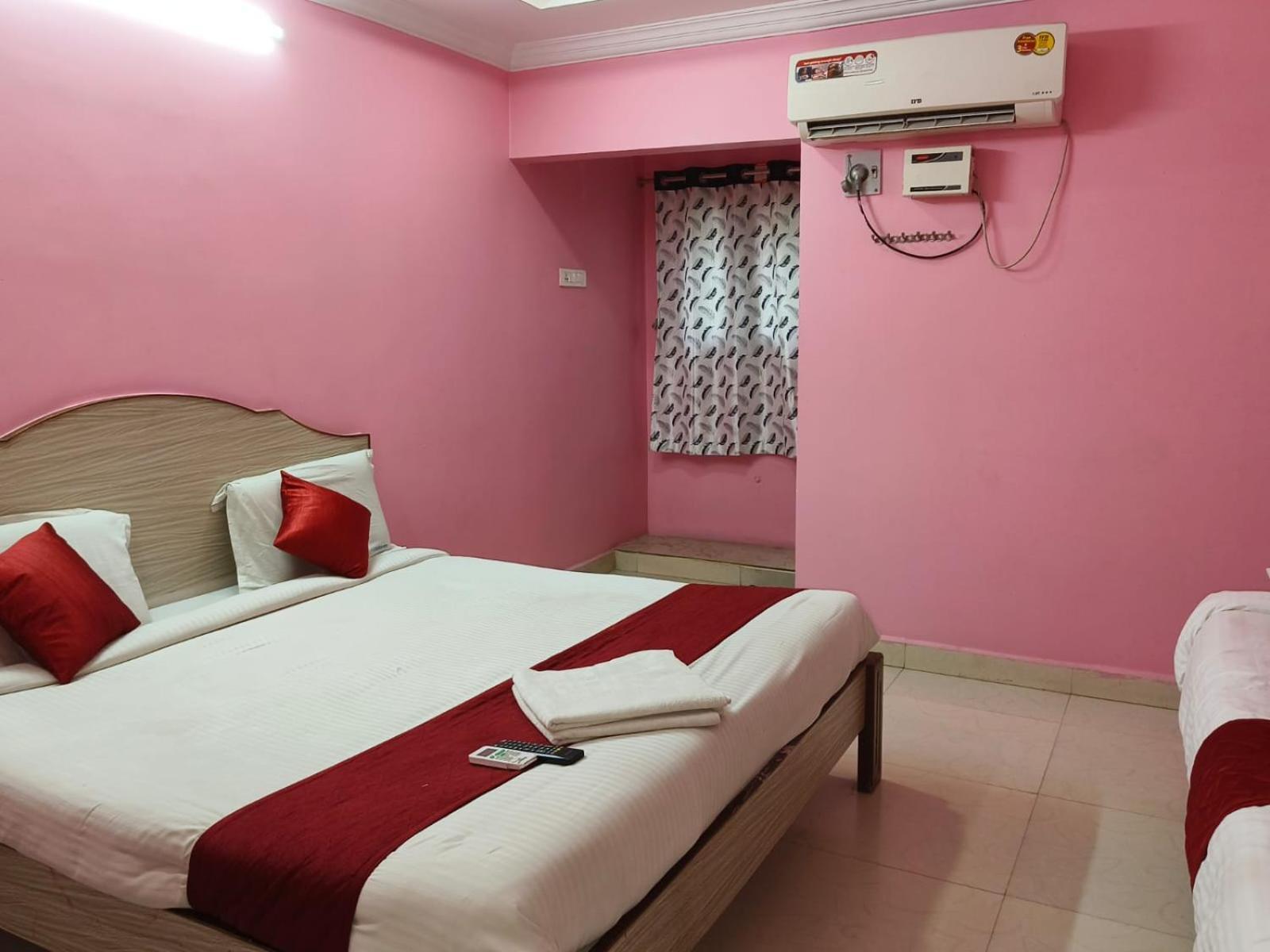 Sujan Residency'S Villa Tirupati Buitenkant foto
