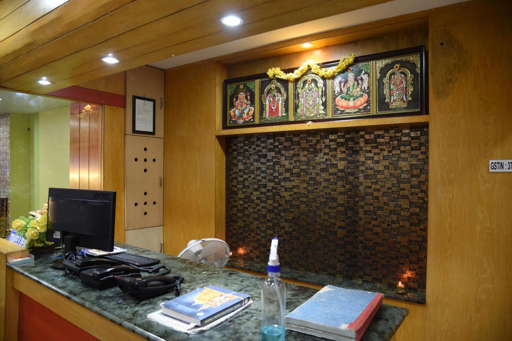 Sujan Residency'S Villa Tirupati Buitenkant foto
